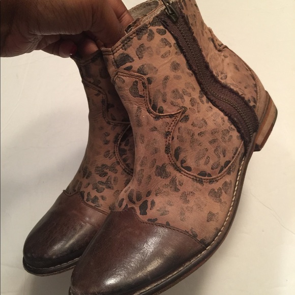 Free People Booties Size 7.5/ 38 - Picture 3 of 8